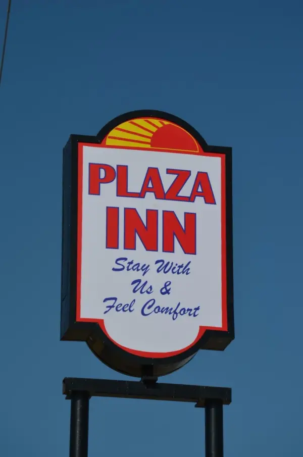 Plaza Inn 4